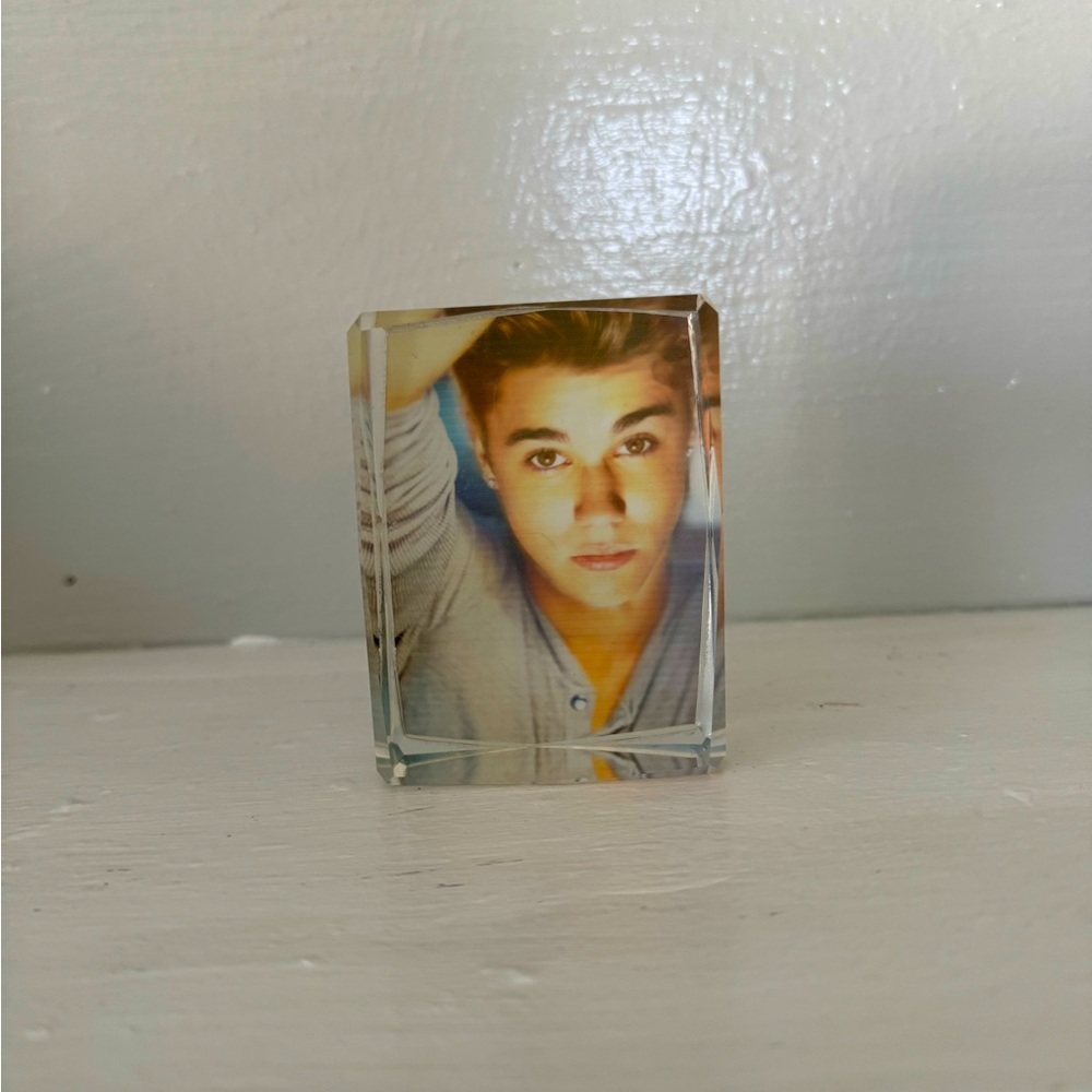 Justin Beiber paper weight
